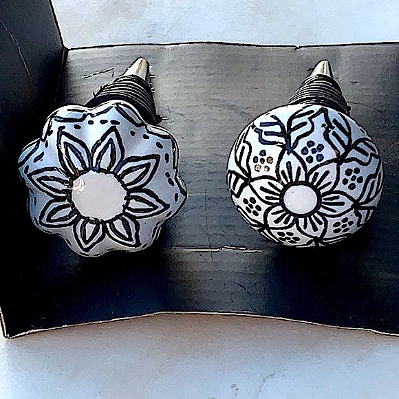 CASA DECO BOTTLE STOPPERS BLACK WHITE DESIGN - Picture 4 of 8